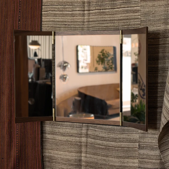 Gubi - Vanity Wall mirror