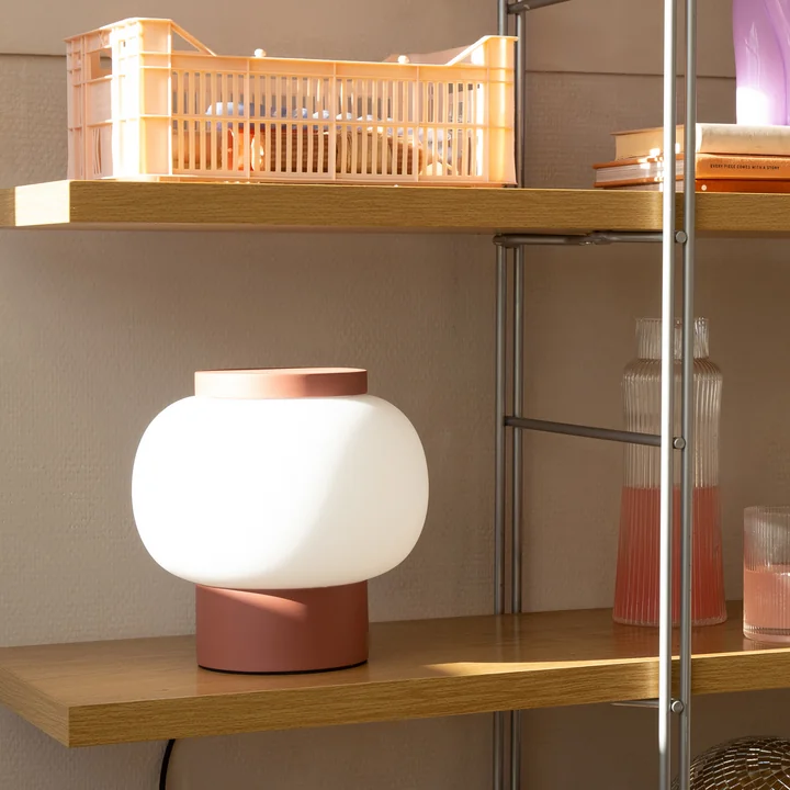 Nuuck - Finn Table lamp Ø 22 cm, opal white / rust