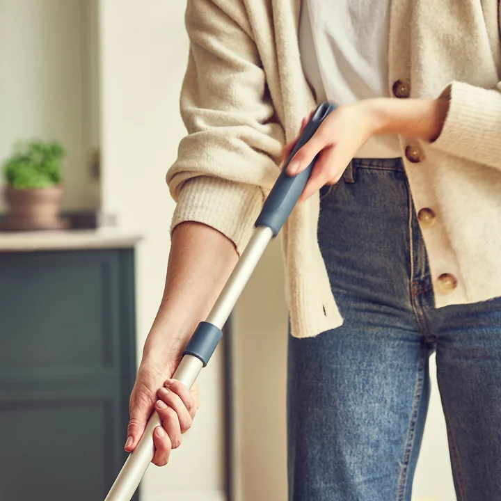 Joseph Joseph - CleanStore Broom