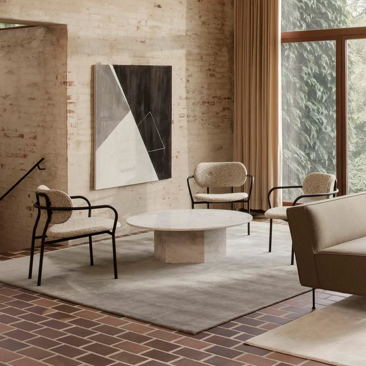 Gubi - Coco Lounge Chair full upholstery, black matt / Eero Special (106)