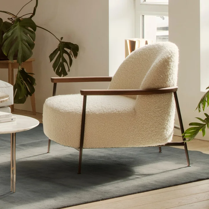 Gubi - Sejour Lounge Chair with armrests