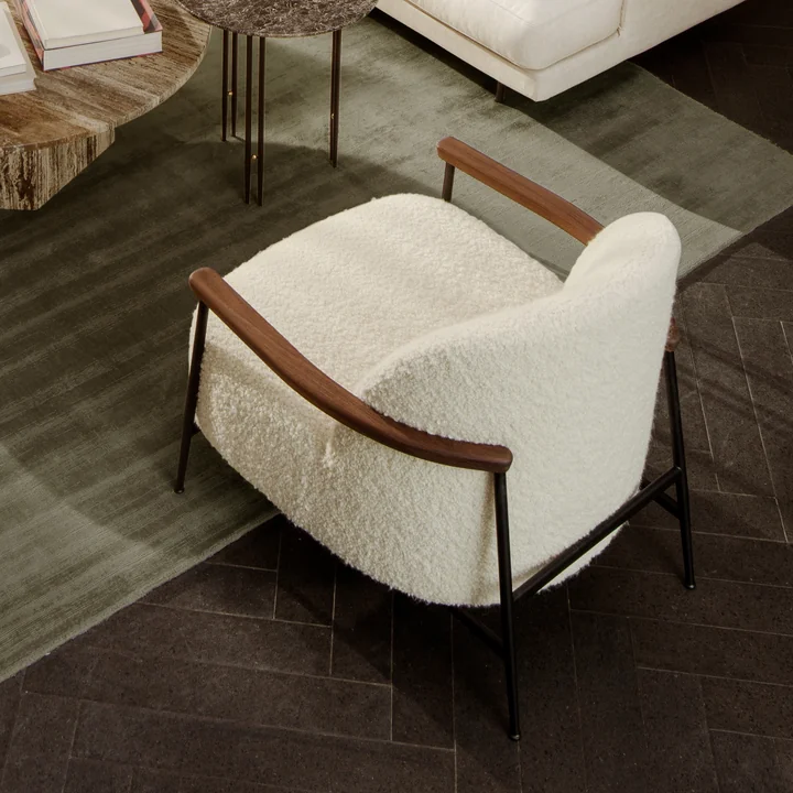 Gubi - Sejour Lounge Chair with armrests