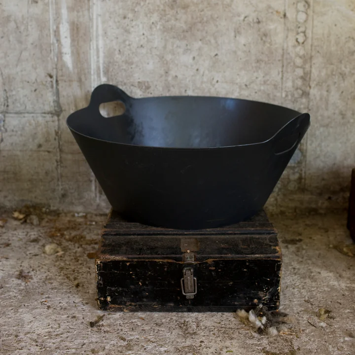 2Hands Bucket from Authentics