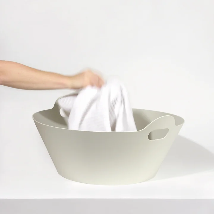 2Hands Bucket from Authentics