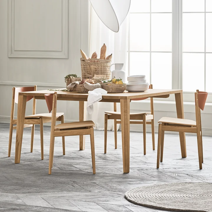 Graceful Dining table, oiled oak from Bolia