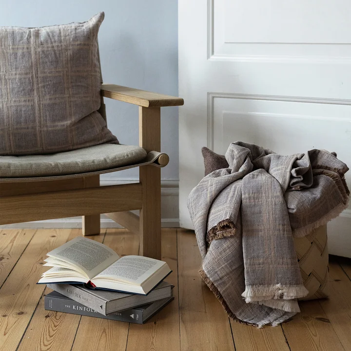 Dahlia Blanket and pillow from Elvang