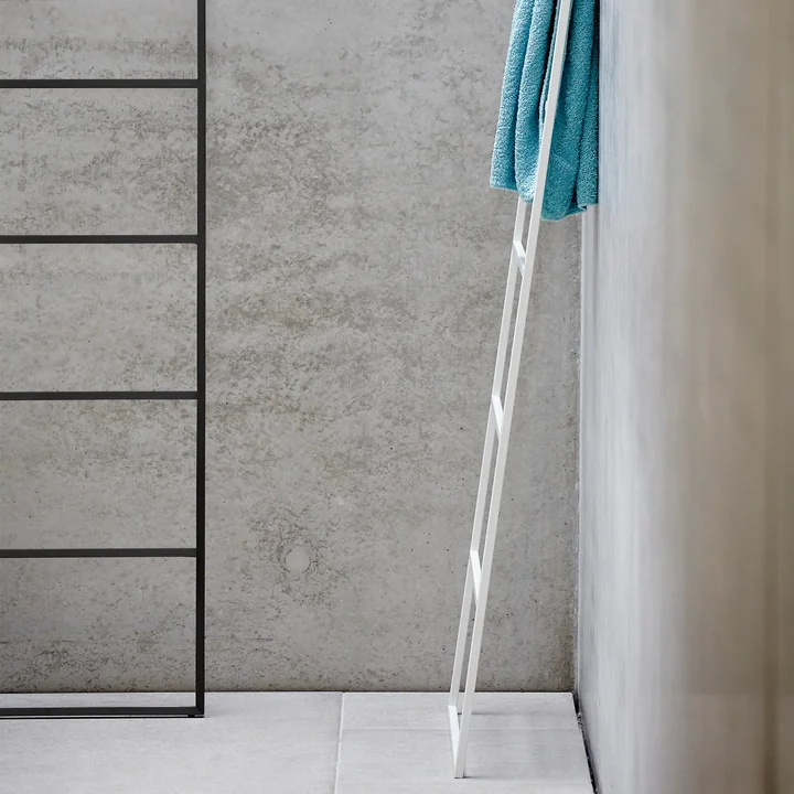 Jan Kurtz - Hip Metal, towel ladder, black