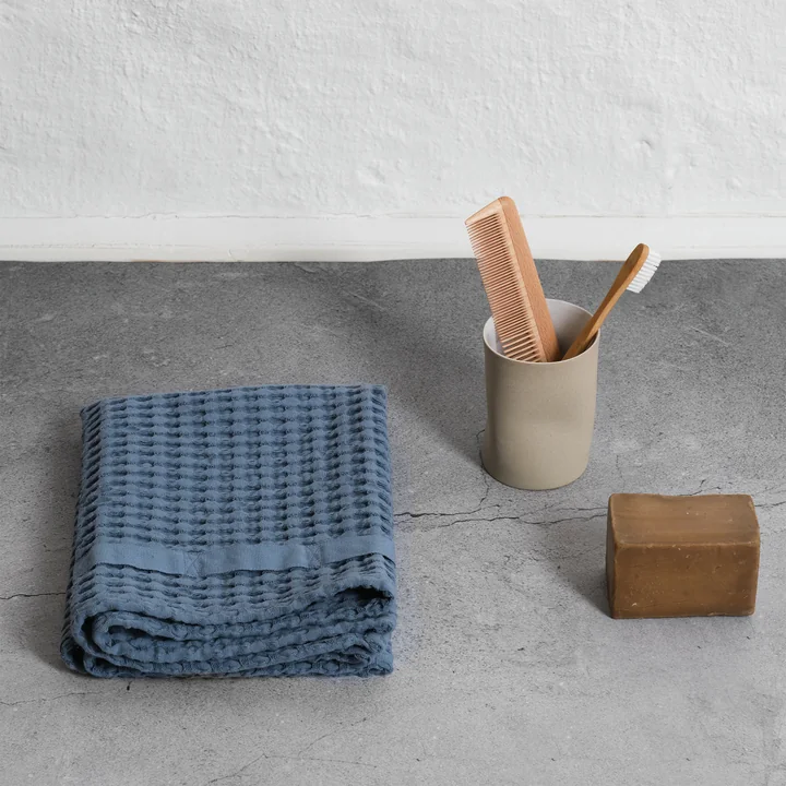 The Organic Company - Big Waffle Towel, 50 x 75 cm, gray blue Lifestyle