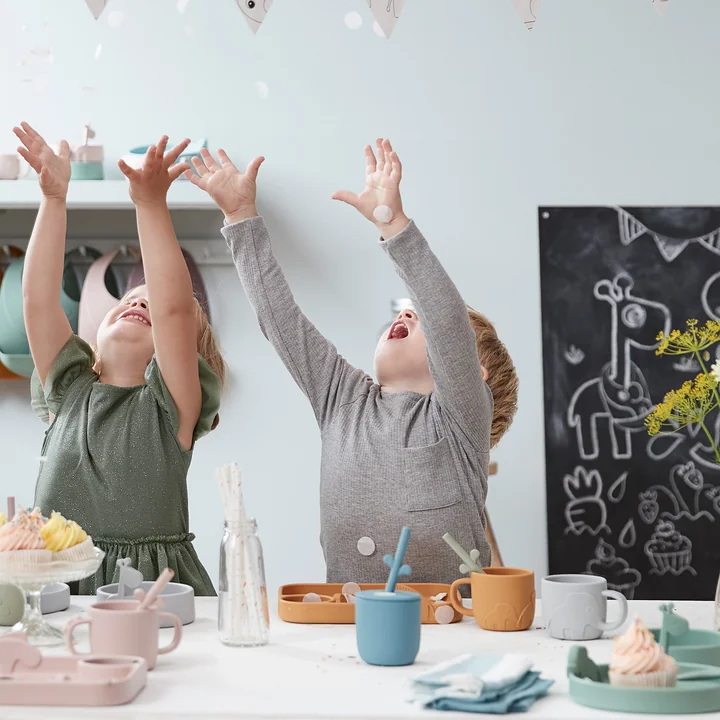 Peekaboo Straw cup from Done by Deer