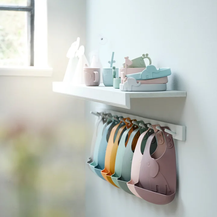 Peekaboo Straw cup from Done by Deer