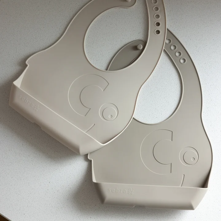Fanto Silicone bib from Sebra