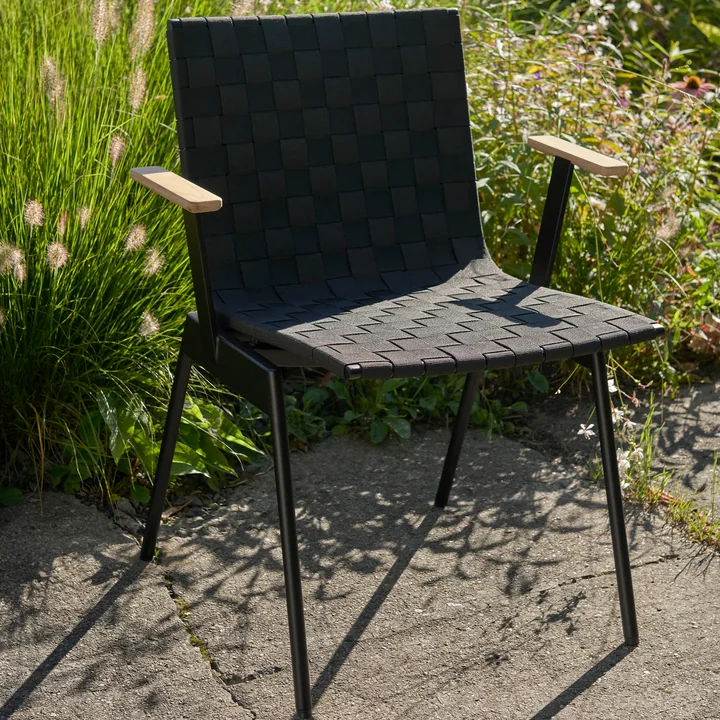 Ville Outdoor AV34 Armchair from & Tradition