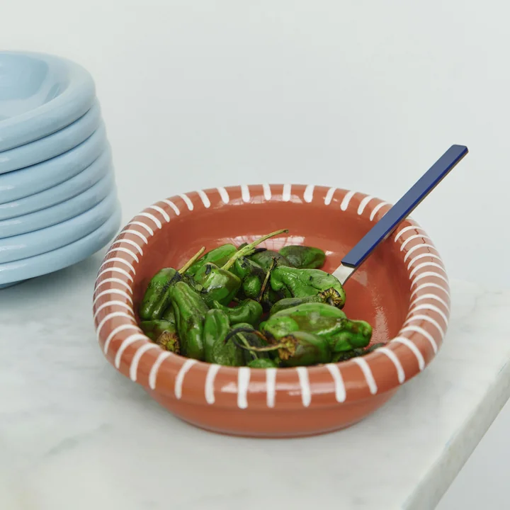 Barro Serving bowl oval, S, natural with stripes by HAY