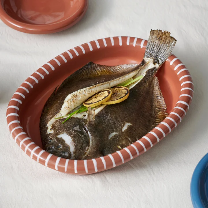 Barro Serving bowl oval, natural with stripes by HAY