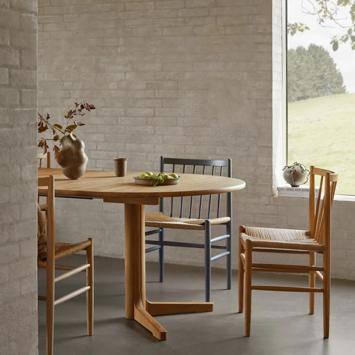 C69E Dining table with two additional tops from FDB Møbler