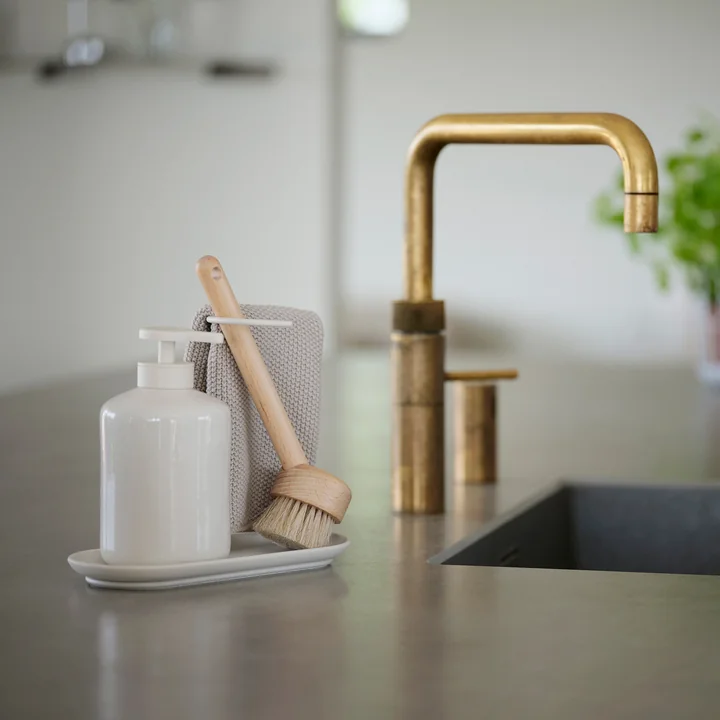 Inu Dishwashing set from Zone Denmark