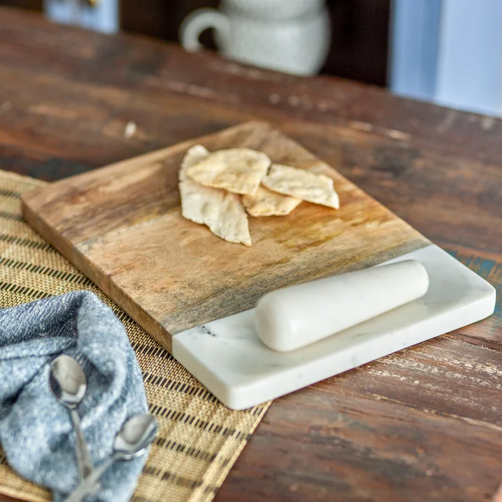 Havannah chopping board with mortar from Bloomingville