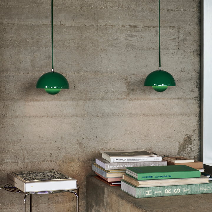 FlowerPot Pendant light VP10, signal green from & Tradition