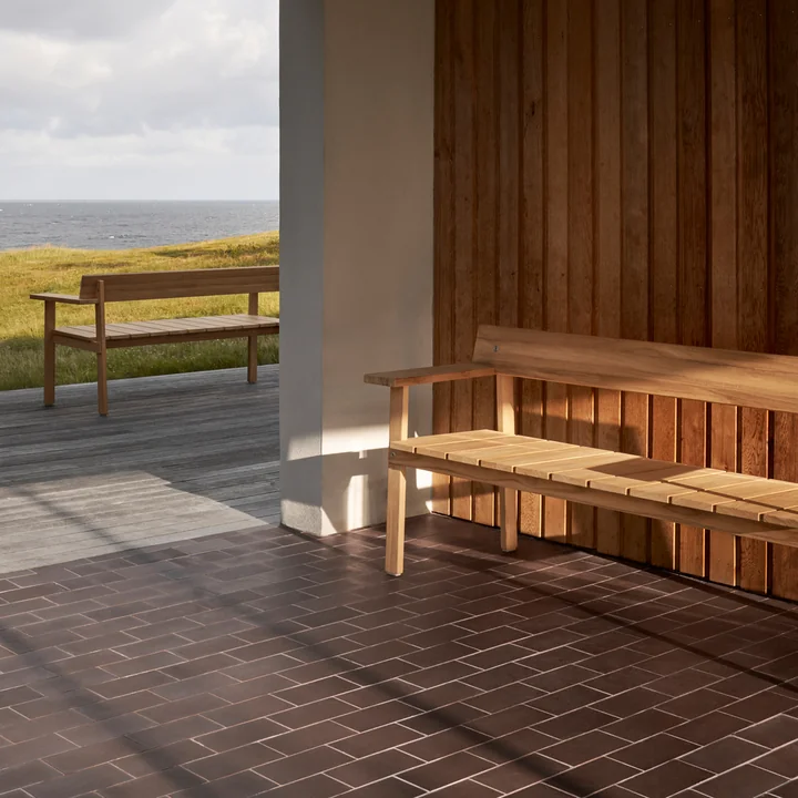 GL101 Timbur Garden bench, untreated teak from Carl Hansen