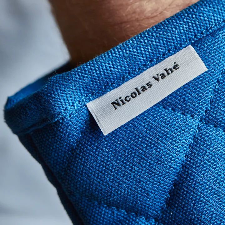 Neat Kitchen glove from Nicolas Vahé