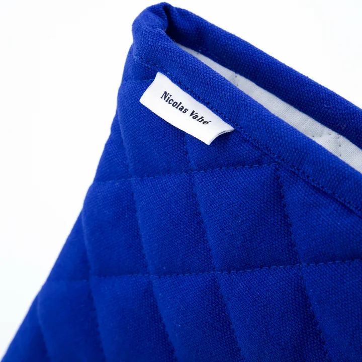 Neat Kitchen glove from Nicolas Vahé