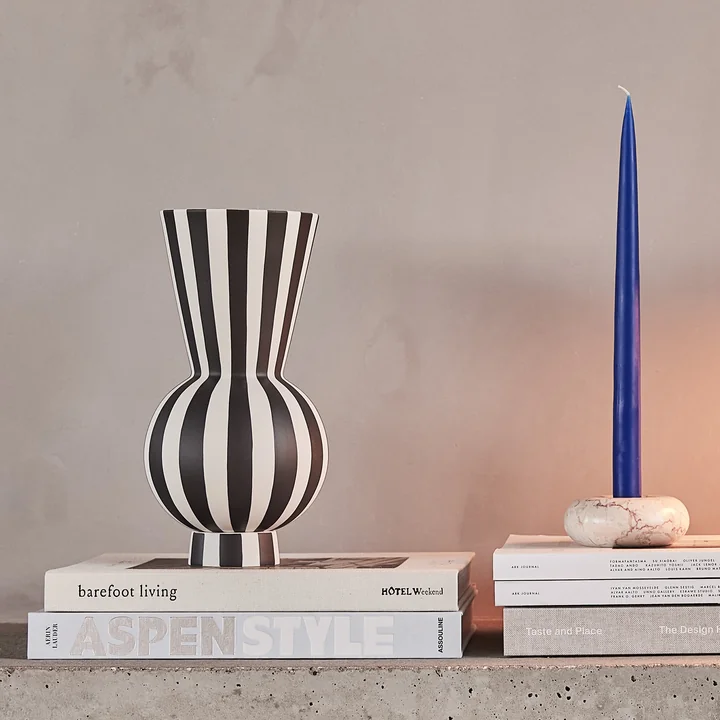 OYOY - Toppu Vase, Ø 14.5 x H 28 cm, white / black