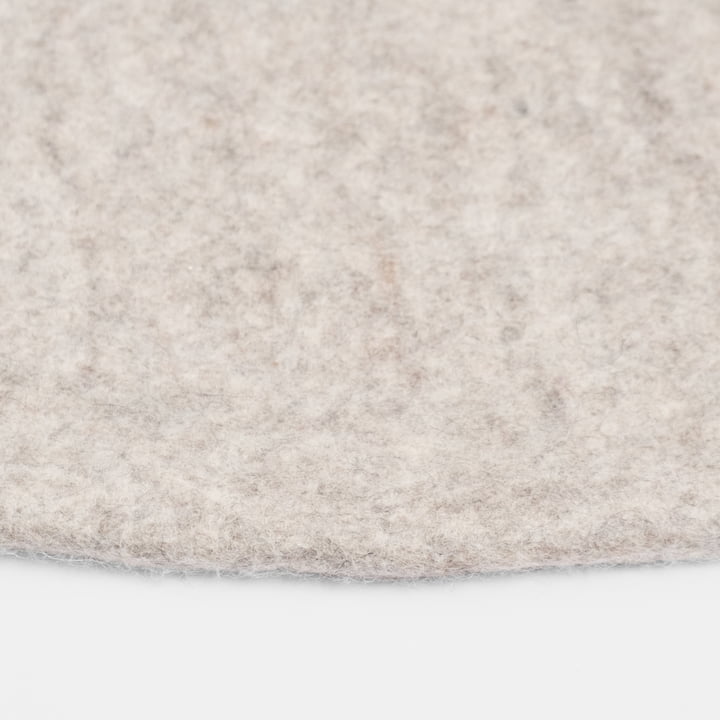 myfelt-Bela-Filzteppich-rund-beige-meliert-Detail-5