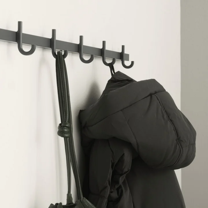 String - Relief Hook rail