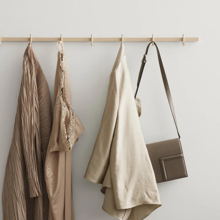 String - Relief Hook rail