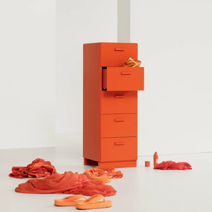 String - Relief Chest of drawers with plinth