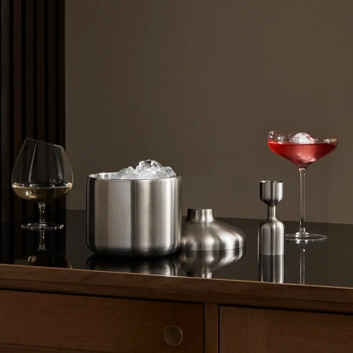 Liquid Lounge Insulated ice bucket from Eva Solo