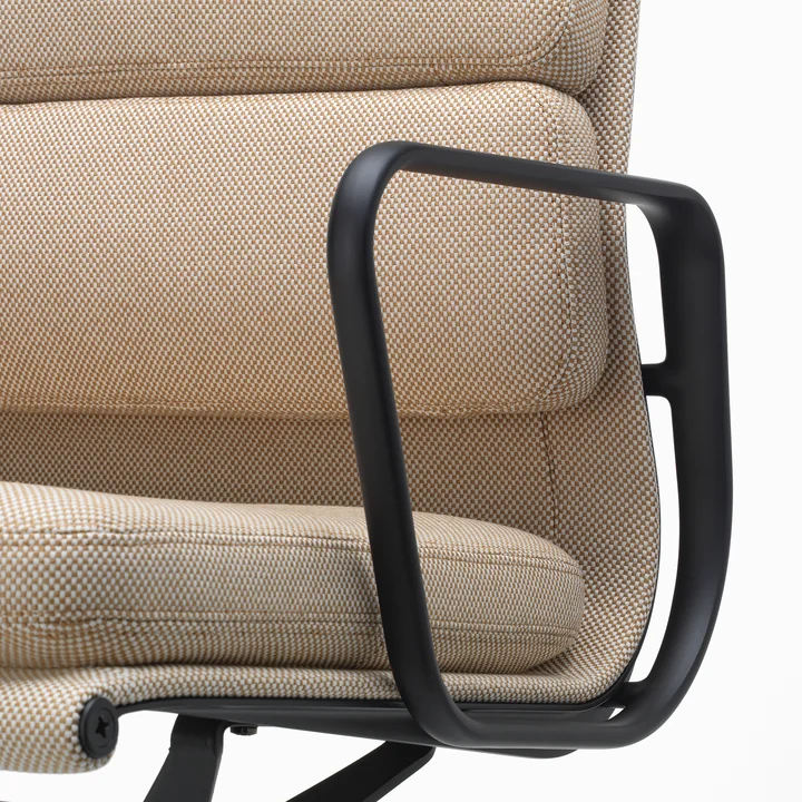 EA 231 Soft Pad Office chair with armrests deep black, swivel, Laser RE, papyrus / cream by Vitra
