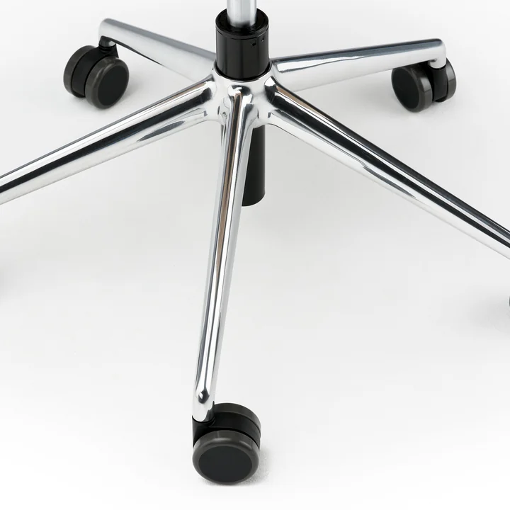 Thonet - S 220 DRW Swivel chair with castors