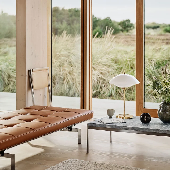 Clam Table lamp from Fritz Hansen