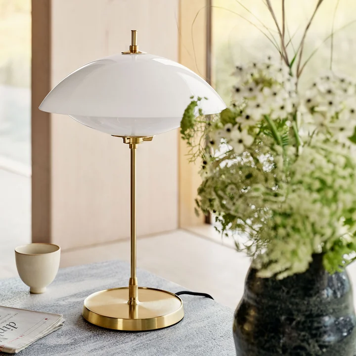 Clam Table lamp from Fritz Hansen