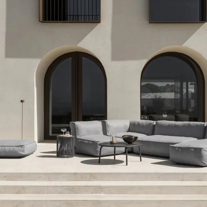 Yua outdoor lounge table from Blomus