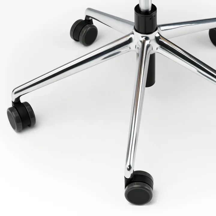 Thonet - S 220 FDRW Swivel chair with castors, polished aluminum frame