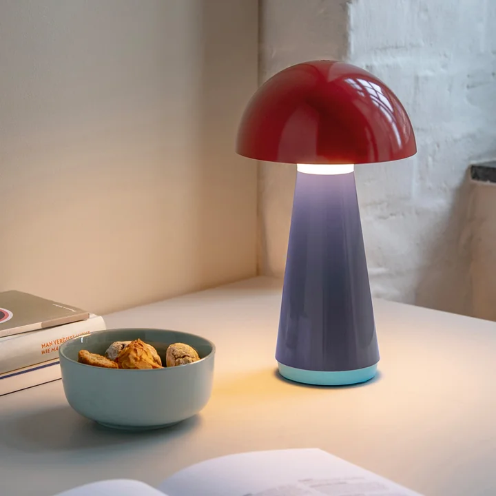 Bob table lamp, red from Remember