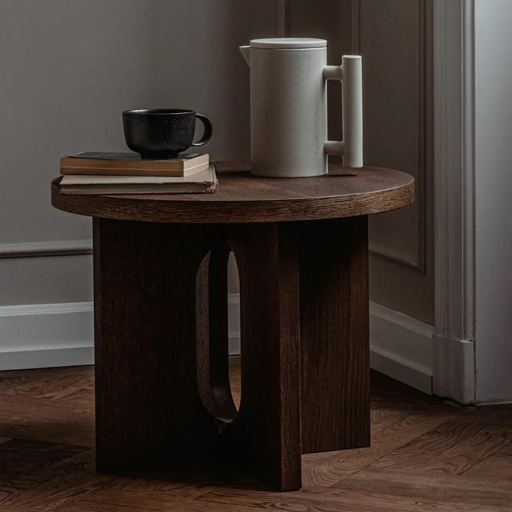 Androgyne Side table Ø 50 cm, walnut from Audo