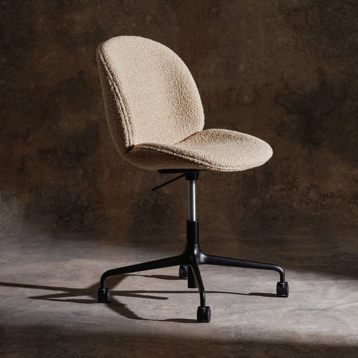 Bat Meeting chair from Gubi