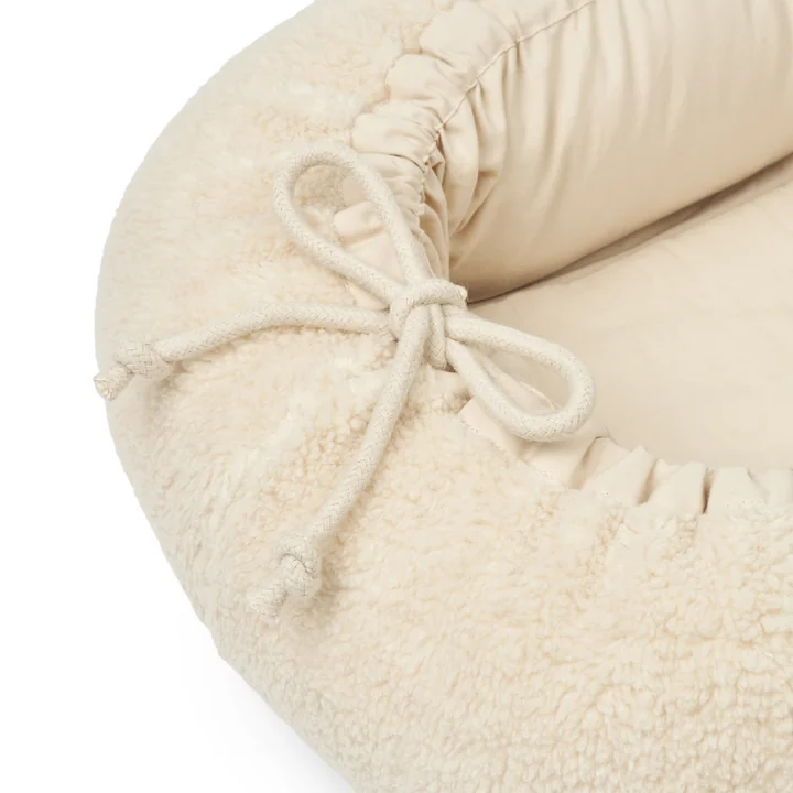 Gro portable baby nest from LIEWOOD