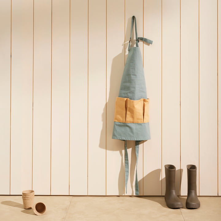 Kid's Hub Set with apron from Kids Concept