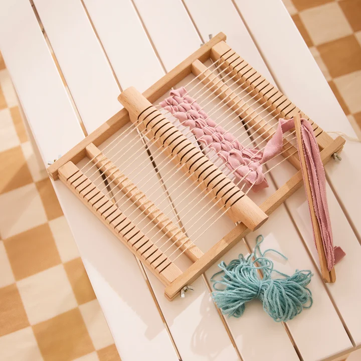 Carl Larsson weaving frame from Kids Concept