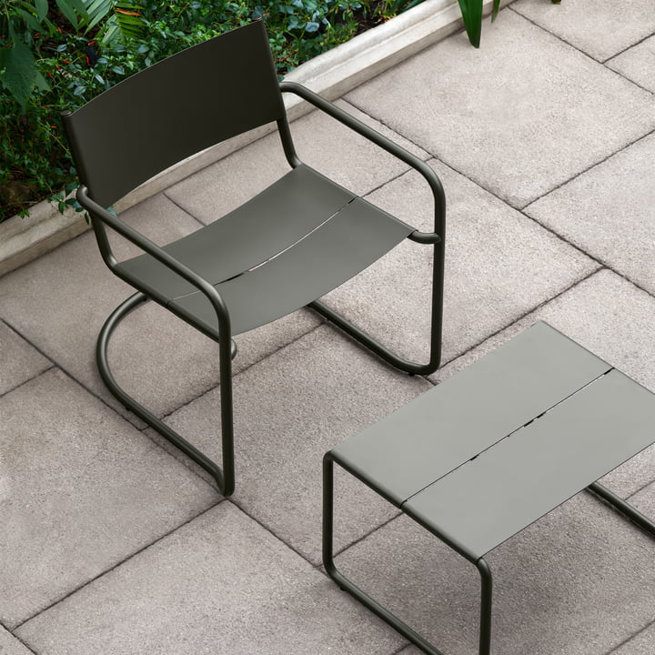 Sine Garden furniture from NINE