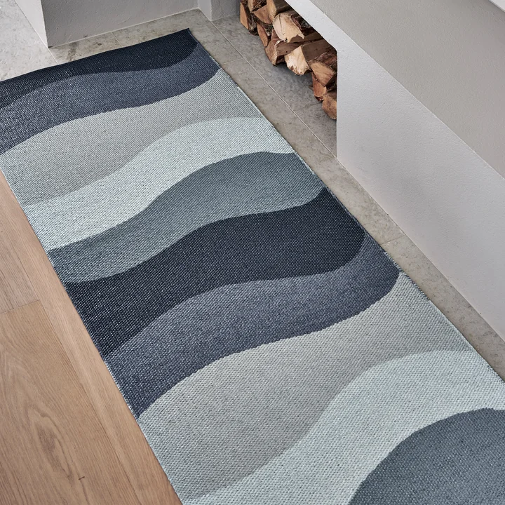 Urvi Carpet, water by Pappelina