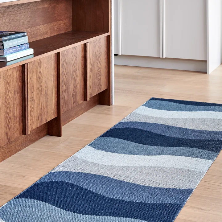 Urvi Carpet, water by Pappelina