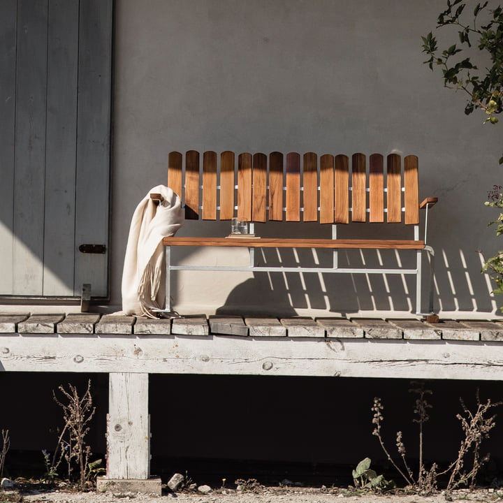 6 Garden bench 140 x 85 cm, teak from Grythyttan