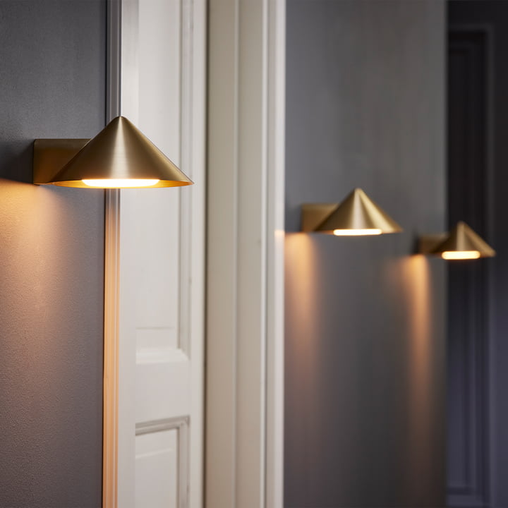 Grasp LED rechargeable wall light, brass by Frandsen