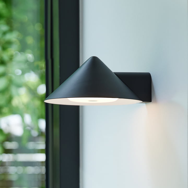 Grasp LED rechargeable wall light, matt black by Frandsen