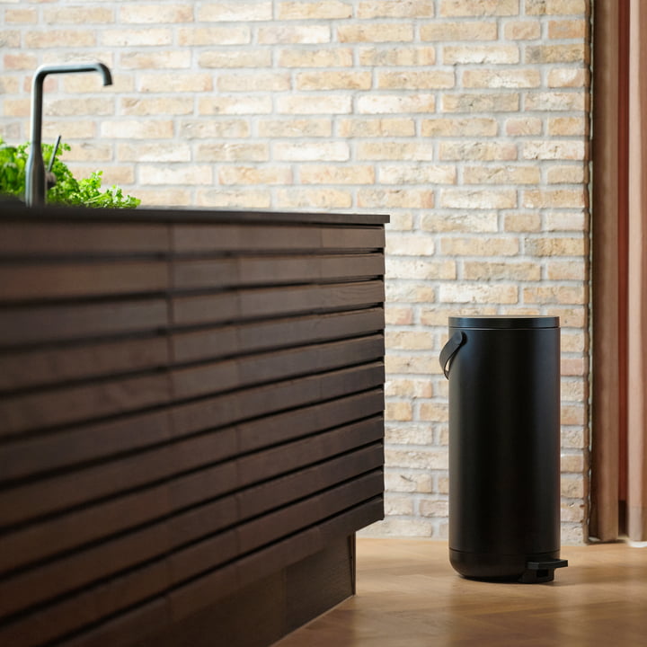 Circular pedal bin from Zone Denmark